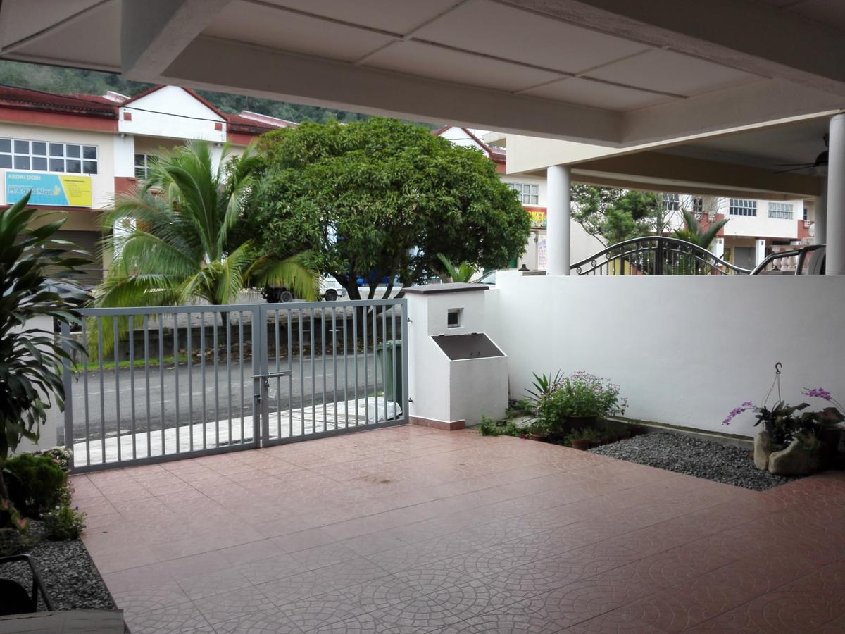 Wong Bentong Makmur Homestay エクステリア 写真